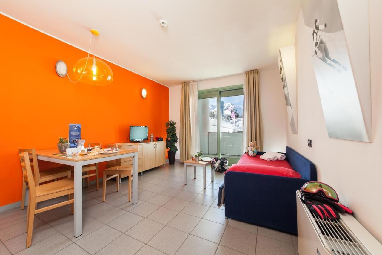 Teleo Vacanze - Villaggio Olimpico Di Сестриере Экстерьер фото
